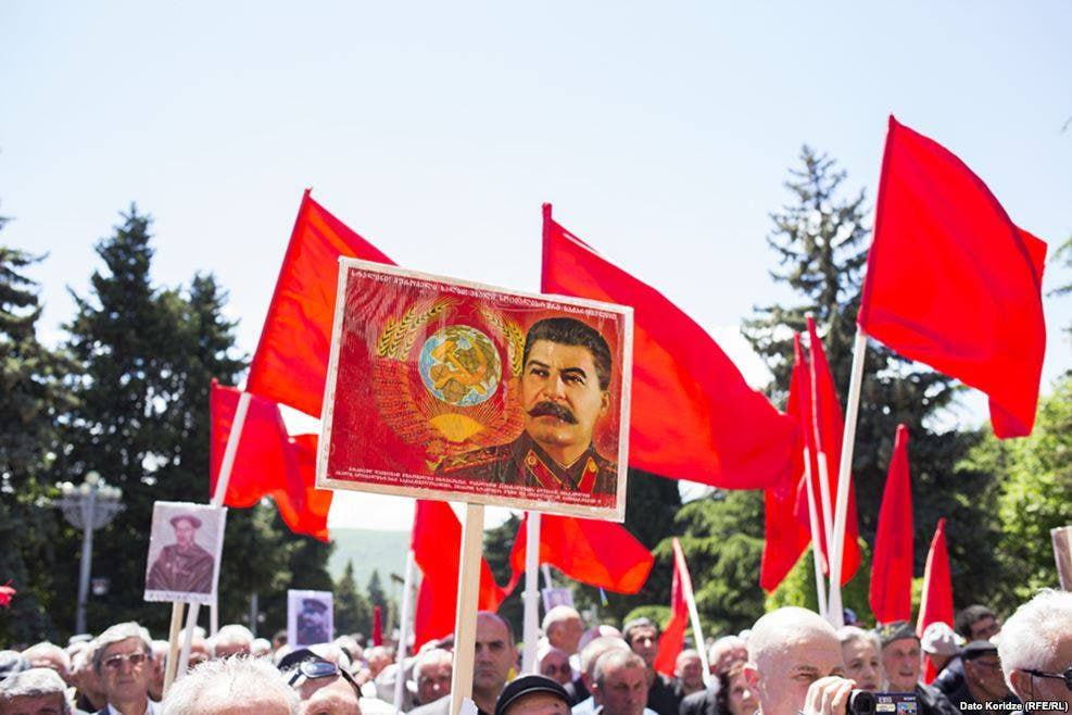 Грузијски либерали се боре са календаром и покушавају да забране Девети мај